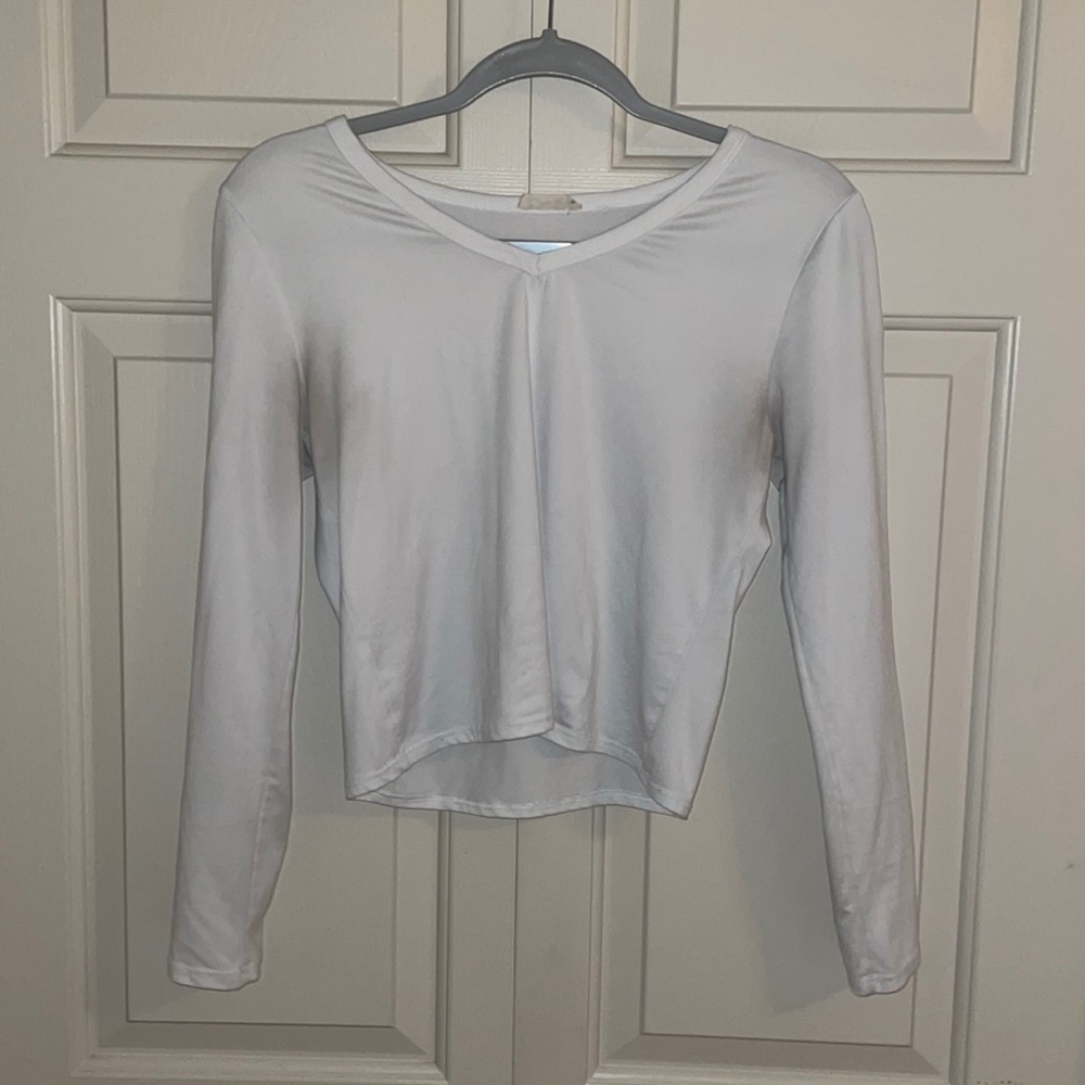 WHITE LONG SLEEVE CROP TOP